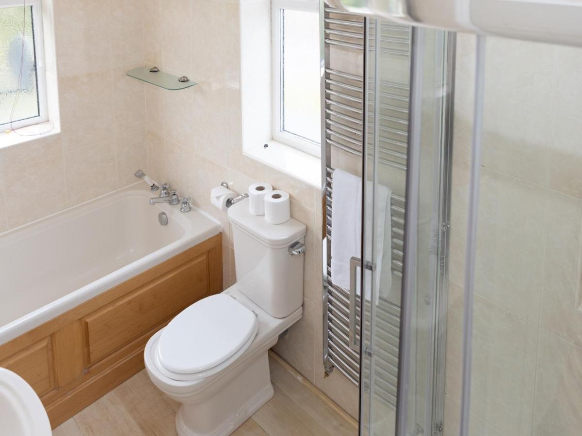 Pass The Keys Amazing 4 Bedroom Property- Hot Tub & Sea Views Scarborough Zewnętrze zdjęcie